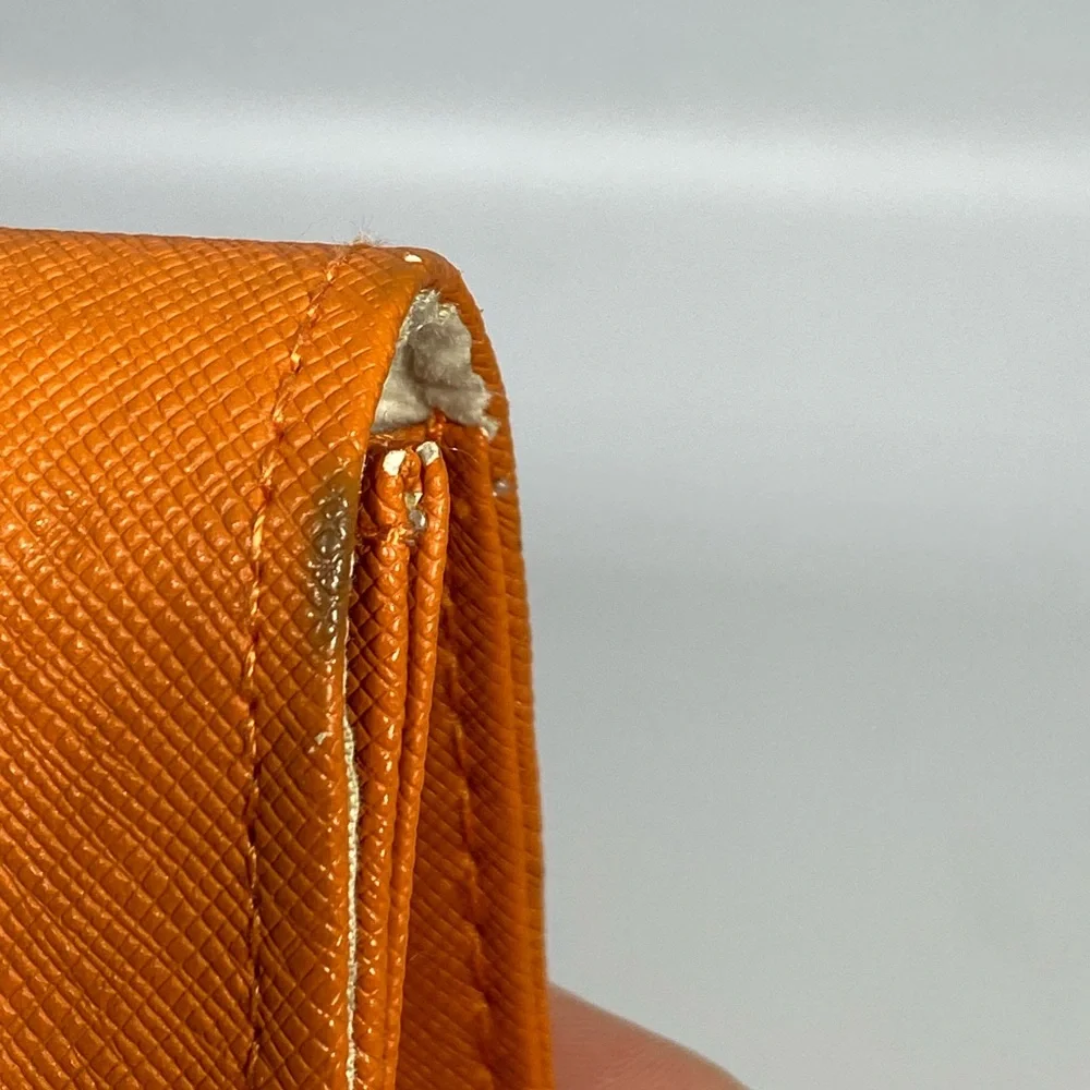 🔴 Tory Burch Sunglasses Case Orange with gold logo magnetic closure